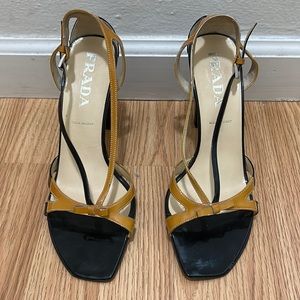 Vintage PRADA heels with a bow. Size 9.5